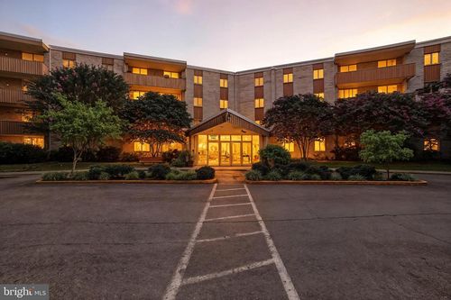a-7505 Democracy Blvd, BETHESDA, MD, 20817-1230 | Card Image