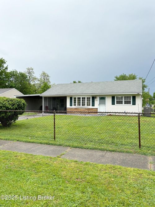 7303 Betsy Ross Dr, Louisville, KY, 40272-1203 | Card Image
