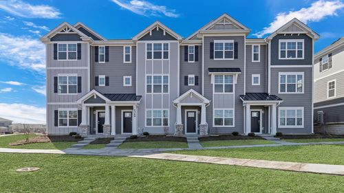 577 Yosemite Way, Mundelein, IL, 60060-3772 | Card Image