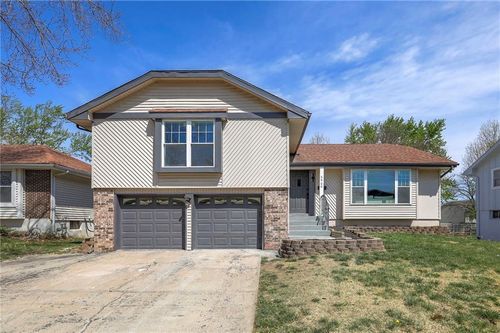 6900 E 140th Pl, Grandview, MO, 64030-3849 | Card Image