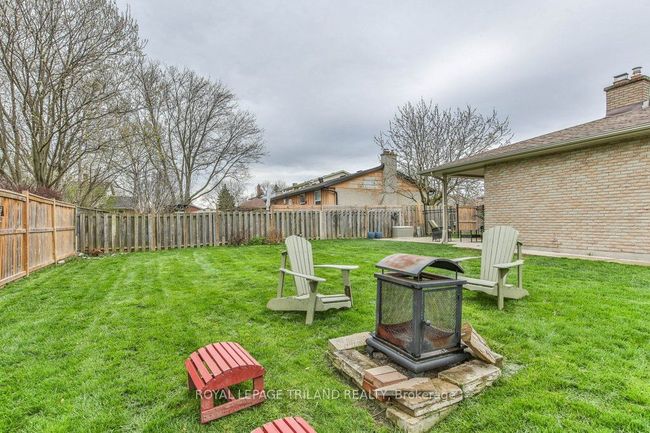 834 Viscount Rd, House other with 3 bedrooms, 2 bathrooms and 4 parking in London ON | Image 35