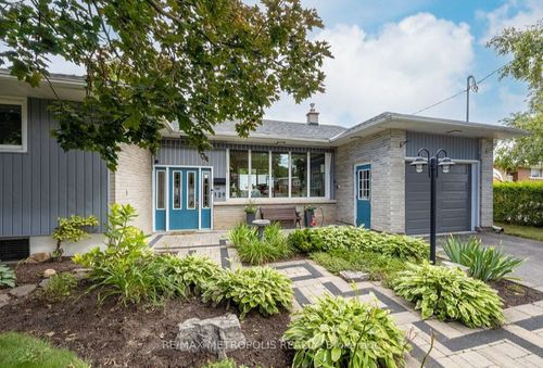 129 Briar Crt, Oshawa, ON, L1G6M4 | Card Image