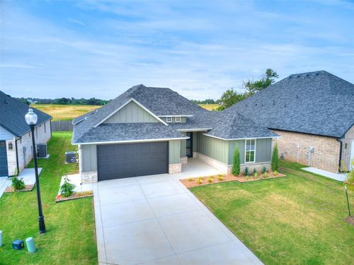 216 Pont Neuf Ct, Edmond, OK, 73034-9231 | Card Image