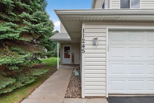 11245 Osage St Nw, Coon Rapids, MN, 55433-3646 | Card Image