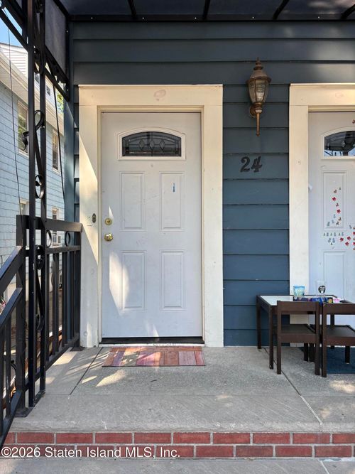 24 Winthrop Place, Staten Island, NY, 10314 | Card Image