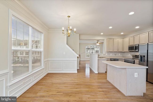 8011 Duck Pond Ter, Townhouse with 4 bedrooms, 3 bathrooms and null parking in MANASSAS VA | Image 4