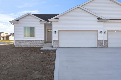 4501 Nw 17th St, Ankeny, IA, 50023-1261 | Card Image