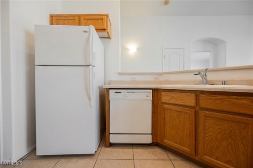 unit-101-4847 Double Down Dr, Las Vegas, NV, 89122-2573 | Card Image