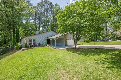 9985 Lake Forest Way, Roswell, GA, 30076-2584 | Card Image