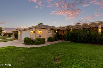 10806 W Caron Drive, Home with 2 bedrooms, 2 bathrooms and null parking in Sun City AZ | Image 1