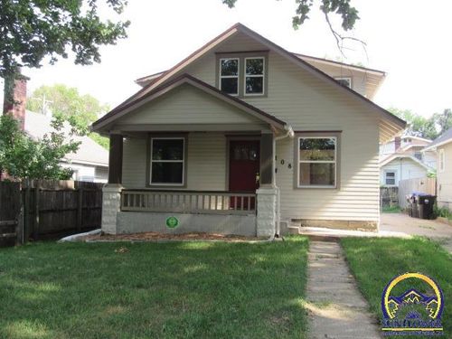2208 Sw Kenilworth Ct, Topeka, KS, 66606-1723 | Card Image