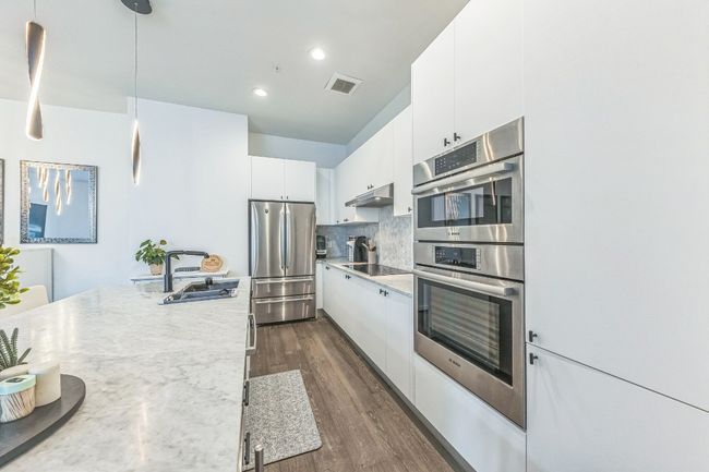 APT-609 - 800 Embassy Dr, Condo with 2 bedrooms, 3 bathrooms and 2 parking in Austin TX | Image 8