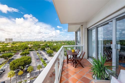 10k-2451 Brickell Ave, Miami, FL, 33129 | Card Image