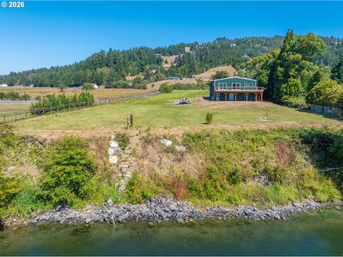 95452 N Bank Rogue River Rd, Gold Beach, OR, 97444-8607 | Card Image
