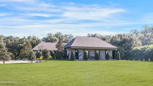 5400 Chitimacha Trail, Jeanerette, LA, 70544 | Card Image