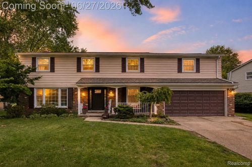 35484 Bennett St, Livonia, MI, 48152-2923 | Card Image