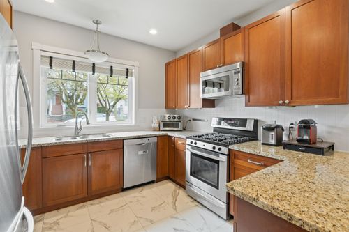 4103 Inverness St, Vancouver, BC, V5V5C5 | Card Image