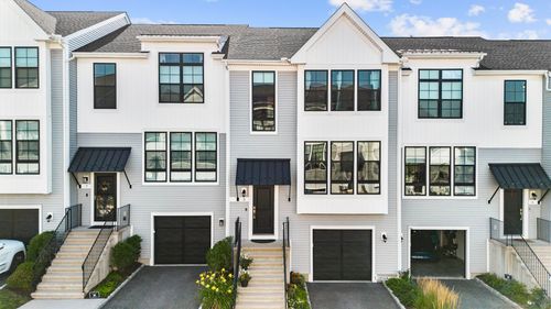 5-5 W Cross Trl, Danbury, CT, 06810-1520 | Card Image