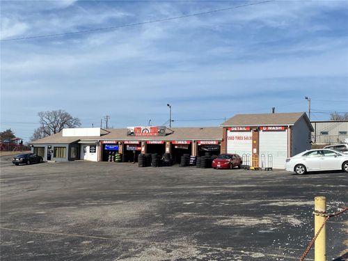 9197 Saint Charles Rock Rd, Saint Louis, MO, 63114-4239 | Card Image