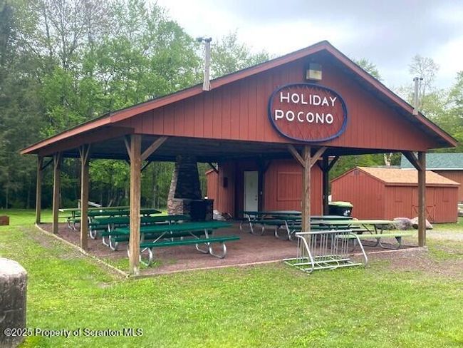 Holiday Pocono | Image 38