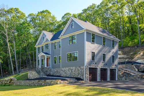 19 Ives Ct, Ridgefield, CT, 06877-1527 | Card Image