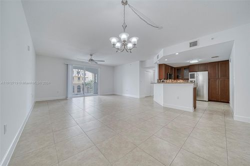 402-118 Zamora Ave, Coral Gables, FL, 33134 | Card Image