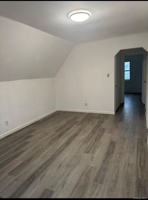 120-33 200th St, Saint Albans, NY, 11412-3807 | Card Image