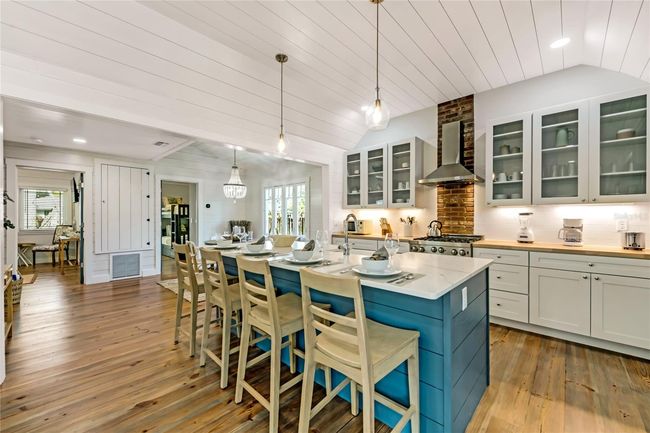 2208 3 Rd Ave W, House other with 2 bedrooms, 2 bathrooms and null parking in BRADENTON FL | Image 10