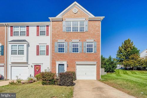 8464 Tackhouse Loop, GAINESVILLE, VA, 20155-2944 | Card Image