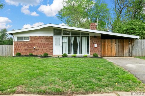 8205 Midwood Ave, Saint Louis, MO, 63134-1208 | Card Image