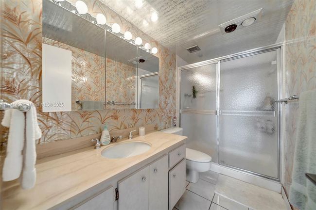 APT-22G - 1985 S Ocean Dr, Condo with 2 bedrooms, 2 bathrooms and null parking in Hallandale Beach FL | Image 11