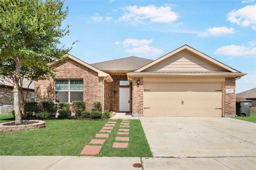 240 Crowfoot Drive, Fort Worth, TX, 76131 | Card Image