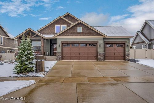 1055 E Maroon Creek Dr, Hayden, ID, 83835 | Card Image