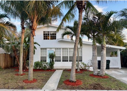 211 Dartmouth Dr, Lake Worth, FL, 33460-6224 | Card Image
