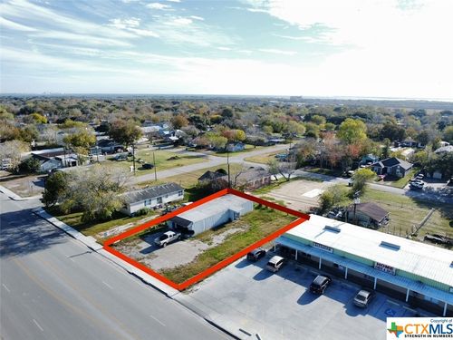 1908 W Austin St, Port Lavaca, TX, 77979-3610 | Card Image