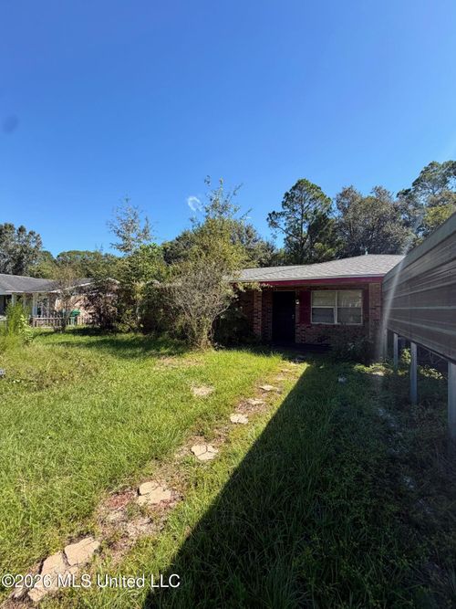 611 Tandy Dr, Gulfport, MS, 39503-3789 | Card Image
