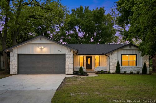 3012 W 70th St, Tulsa, OK, 74132-1702 | Card Image