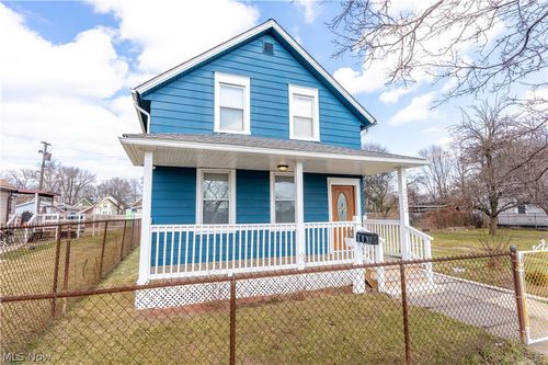 3024 Vega Ave, Cleveland, OH, 44113-5046 | Card Image