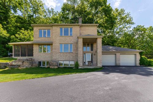 535 Territory Dr, Galena, IL, 61036-8658 | Card Image