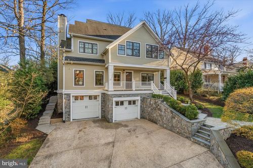 702 Enderby Dr, ALEXANDRIA, VA, 22302-2222 | Card Image