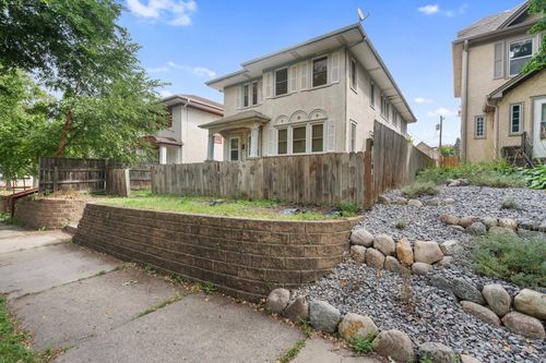 918 Queen Ave N, Minneapolis, MN, 55411-3643 | Card Image