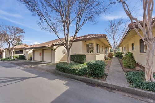 77 Fountain Grove Cir, Napa, CA, 94558-2486 | Card Image
