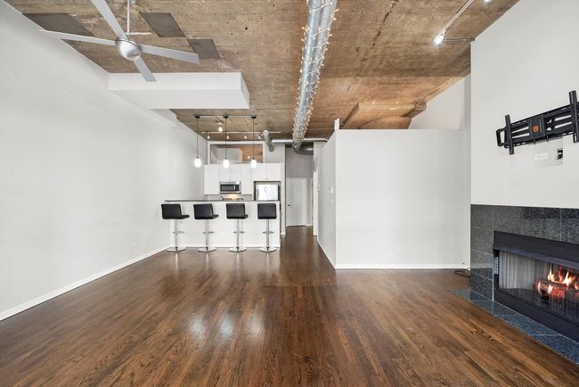 UNIT-109 - 1070 W 15 Th St, Condo with 2 bedrooms, 1 bathrooms and 1 parking in Chicago IL | Image 9
