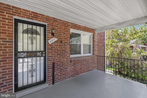 4015 Duvall Ave, BALTIMORE, MD, 21216-1633 | Card Image
