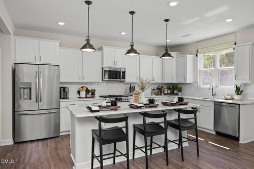 500 Crescent Wood Trl, Zebulon, NC, 27597-5557 | Card Image