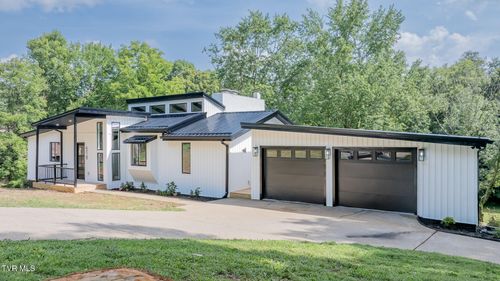 518 Bramblewood Dr, Mount Carmel, TN, 37645-3517 | Card Image