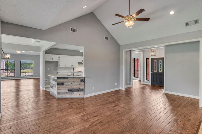 2310 N Walnut Grove Rd, House other with 4 bedrooms, 4 bathrooms and null parking in Midlothian TX | Image 10