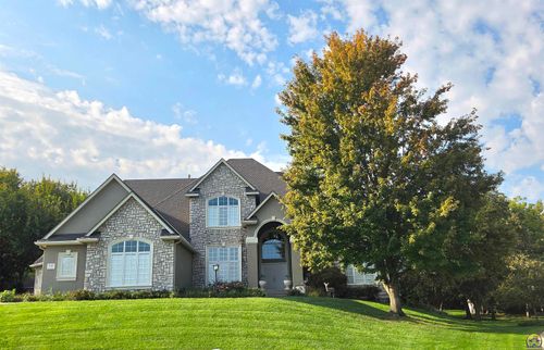 5729 Sw 37th Ter, Topeka, KS, 66610-1274 | Card Image