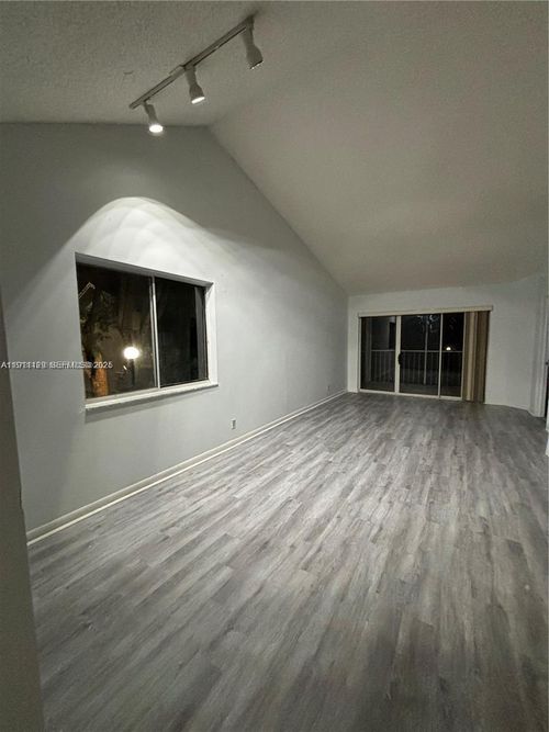 9081-9081 Sw 138th Pl, Miami, FL, 33186-7878 | Card Image