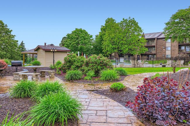 APT-117 - 3420 Golfview Dr, Condo with 2 bedrooms, 1 bathrooms and null parking in Eagan MN | Image 24
